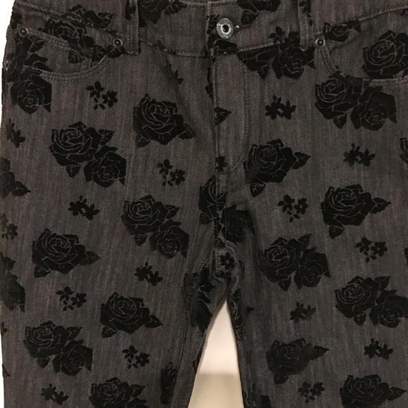 Black Rose CHICO'S platinum denim jeans. Size 0 - Picture 4 of 6